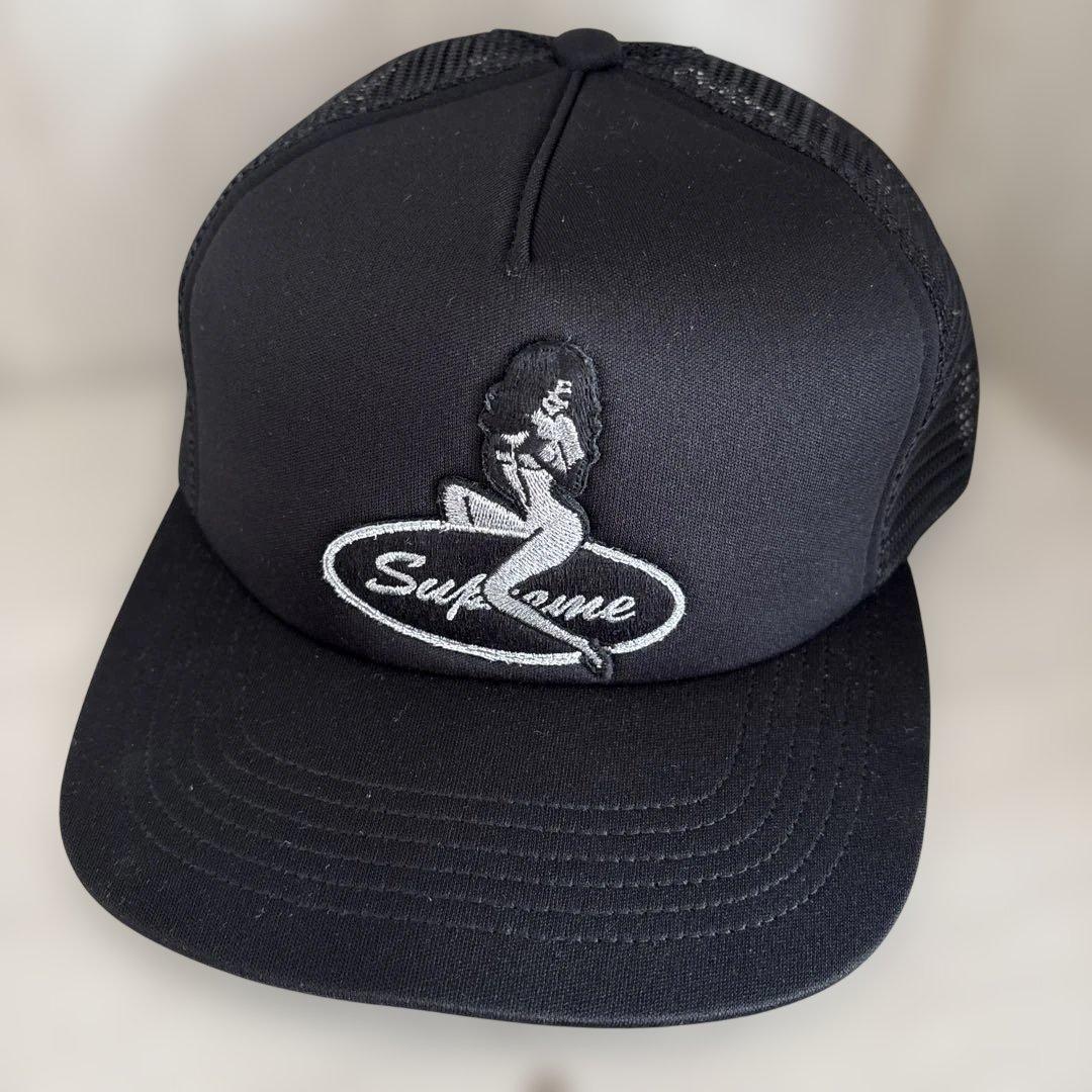 Supreme ブラック トラッカーキャップ