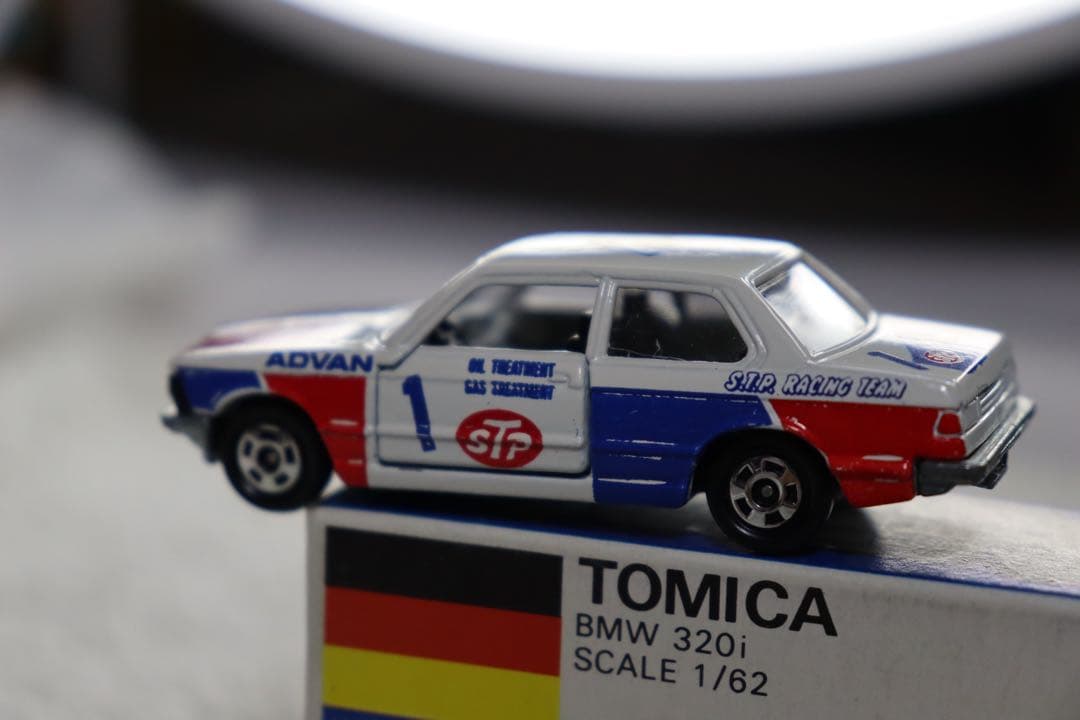 BMW 320i F43 トミカ　グループA フェア　日本製　青箱