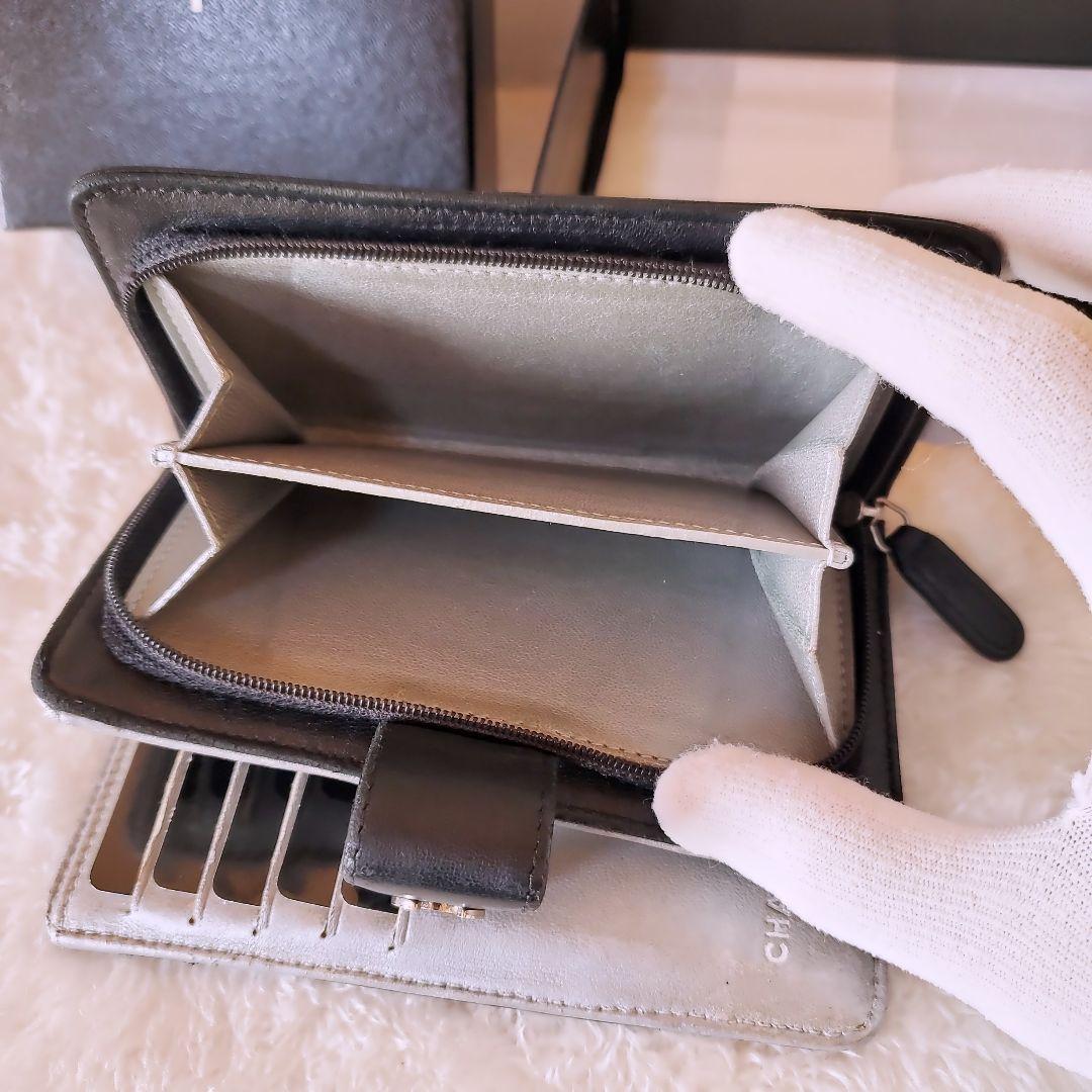 シャネル　CHANEL 財布　二つ折り　折り財布　カメリア