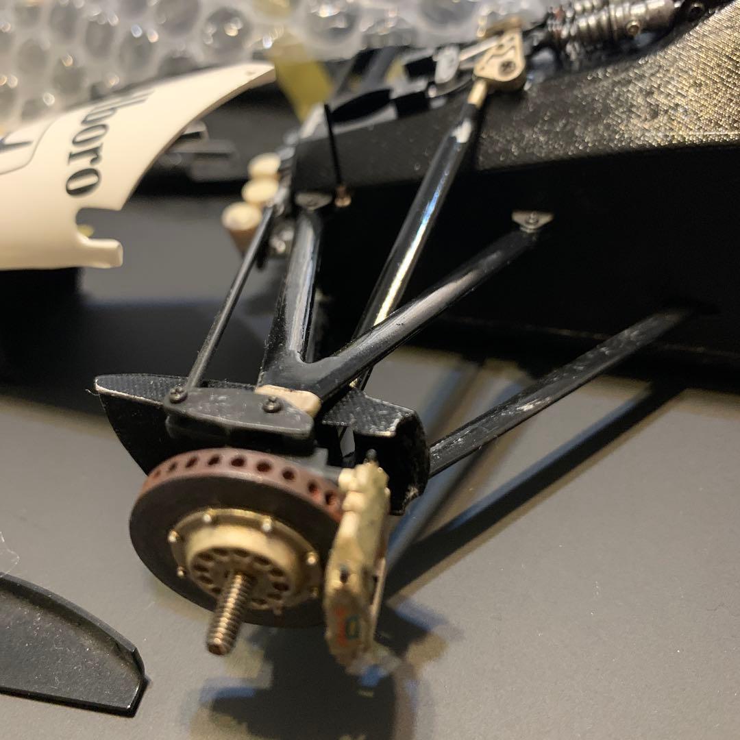 白*魔様 タミヤ　マクラーレン MP4/6 1/12スケールモデル完成品＆セナフ