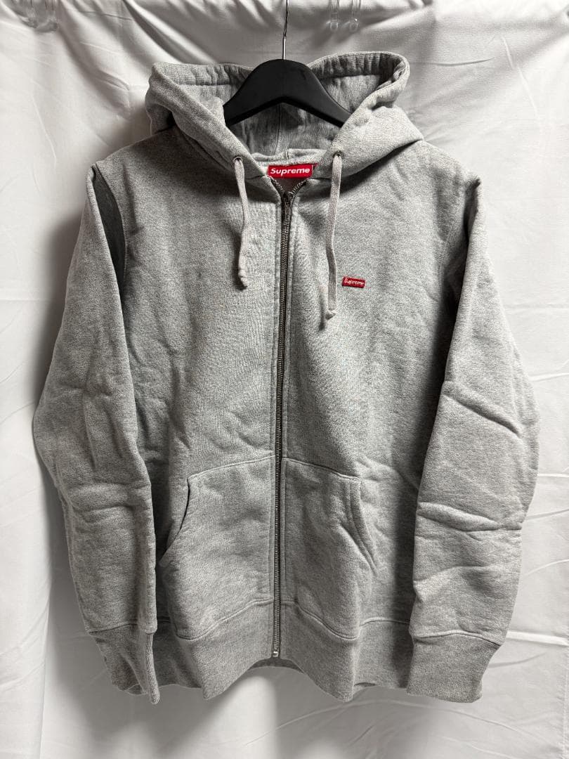Supreme Small Box ZipUp Hooded Sweat ロゴ
