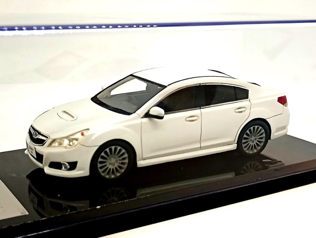 WIT'S 1/43 レガシィ B4 2.5GT Sパッケージ ホワイトパール