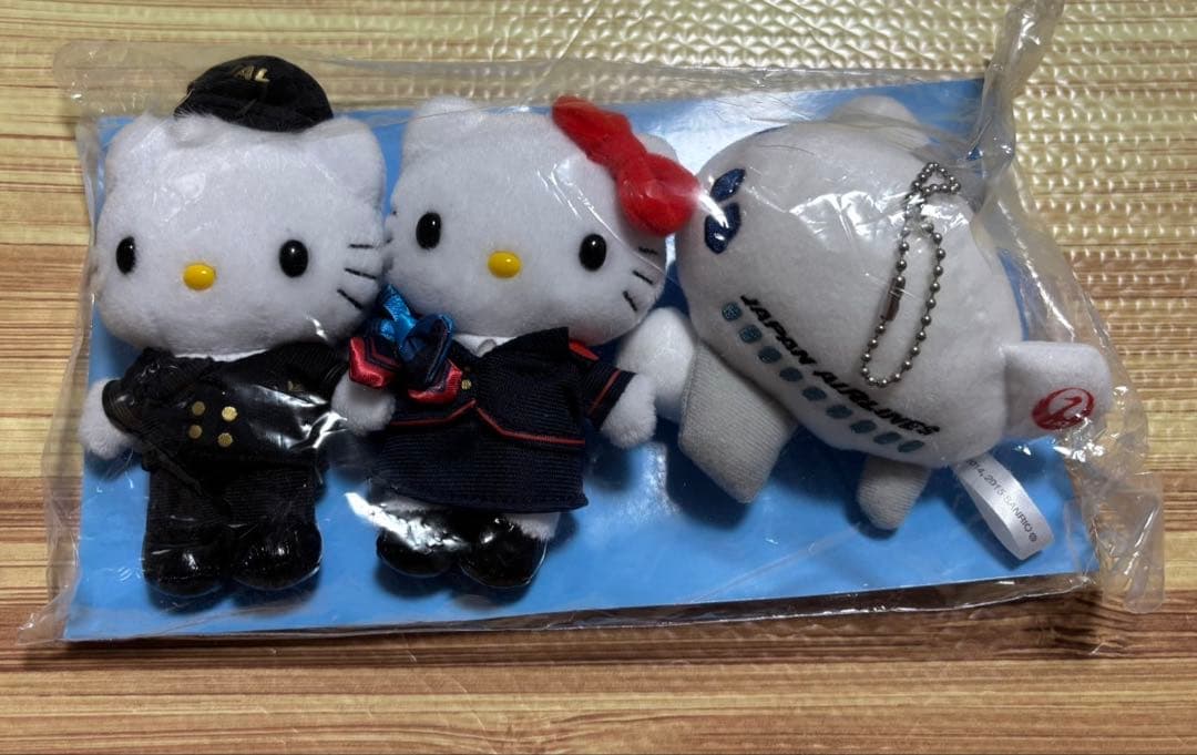 限定品】JAL×ハローキティCA コラボマスコットセット ぬいぐるみ
