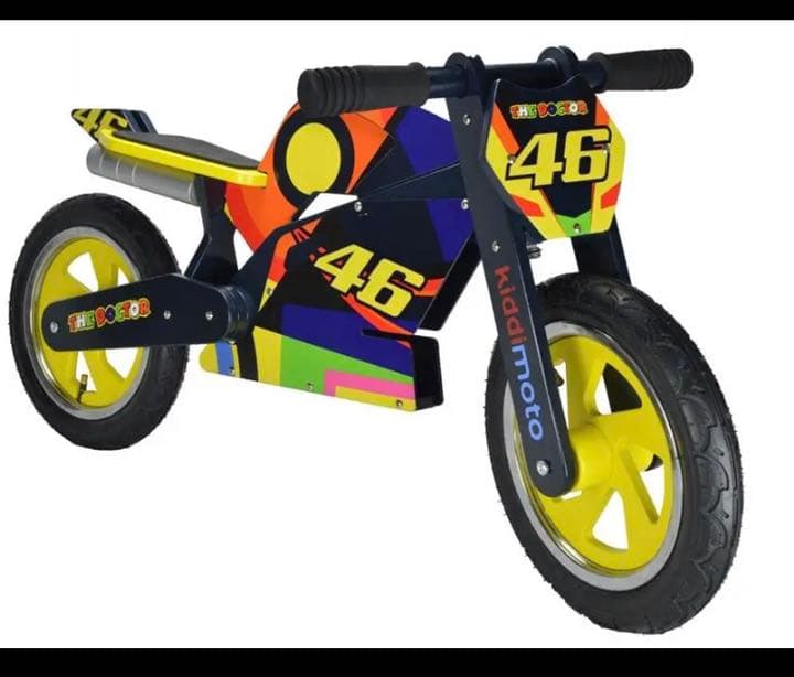 クリスマスプレゼント　バランスバイク　インテリア