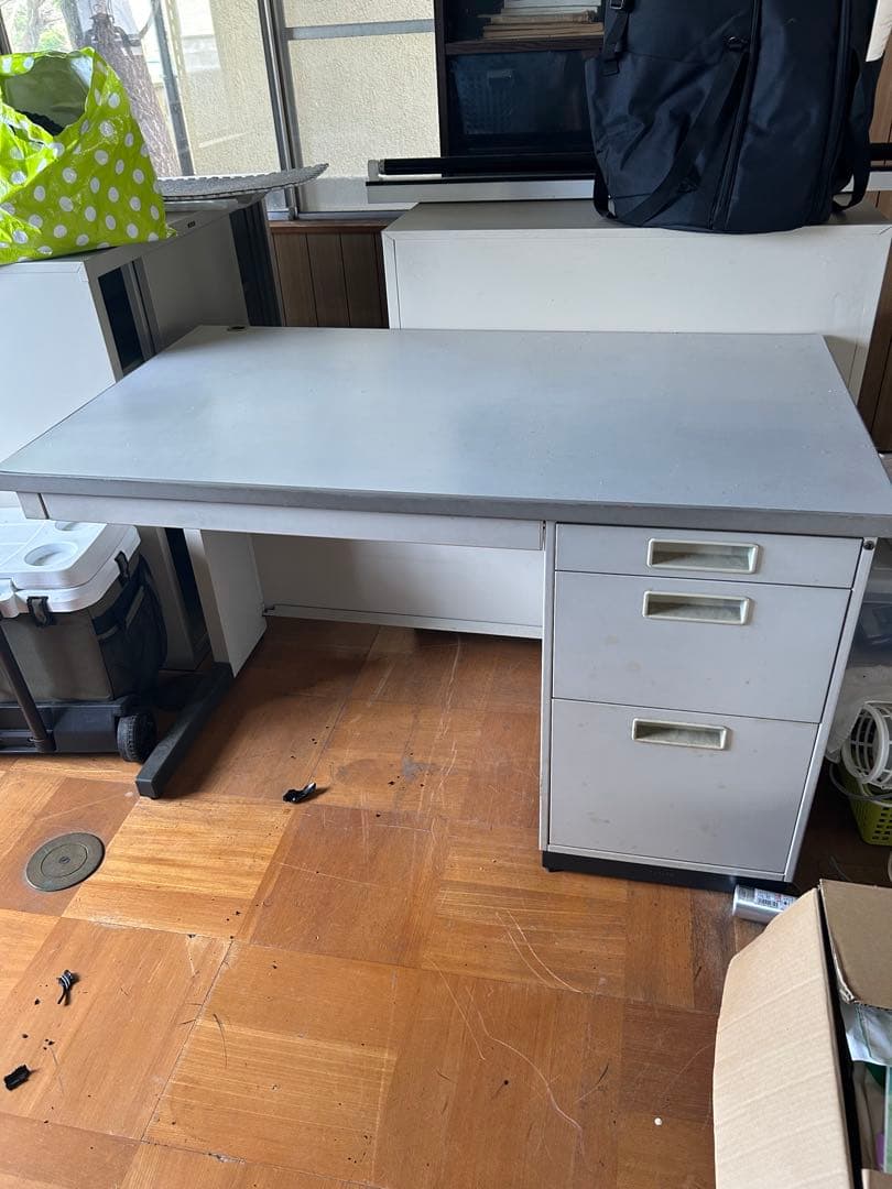 本日限定価格　KOKUYO 鉄製　机　オフィスデスク　送料込み