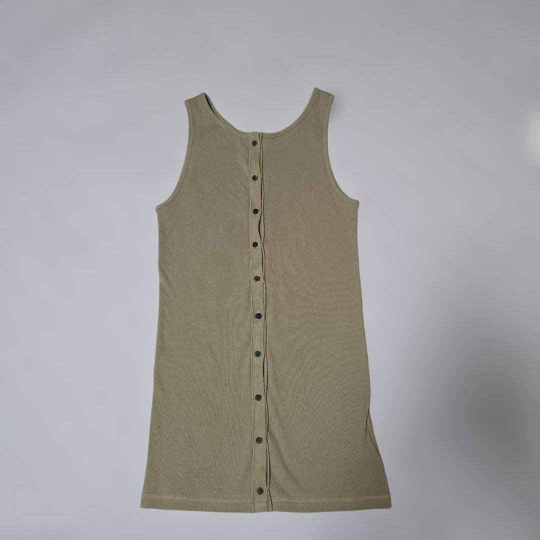 ETRÉ TOKYO フロントオープンタンクトップ