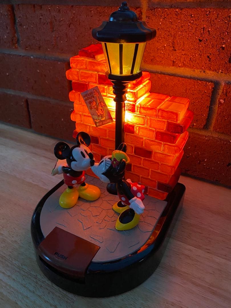 Disney ミッキー　ミニー　キッスインランプ TOYBOX　ライト　ランプ