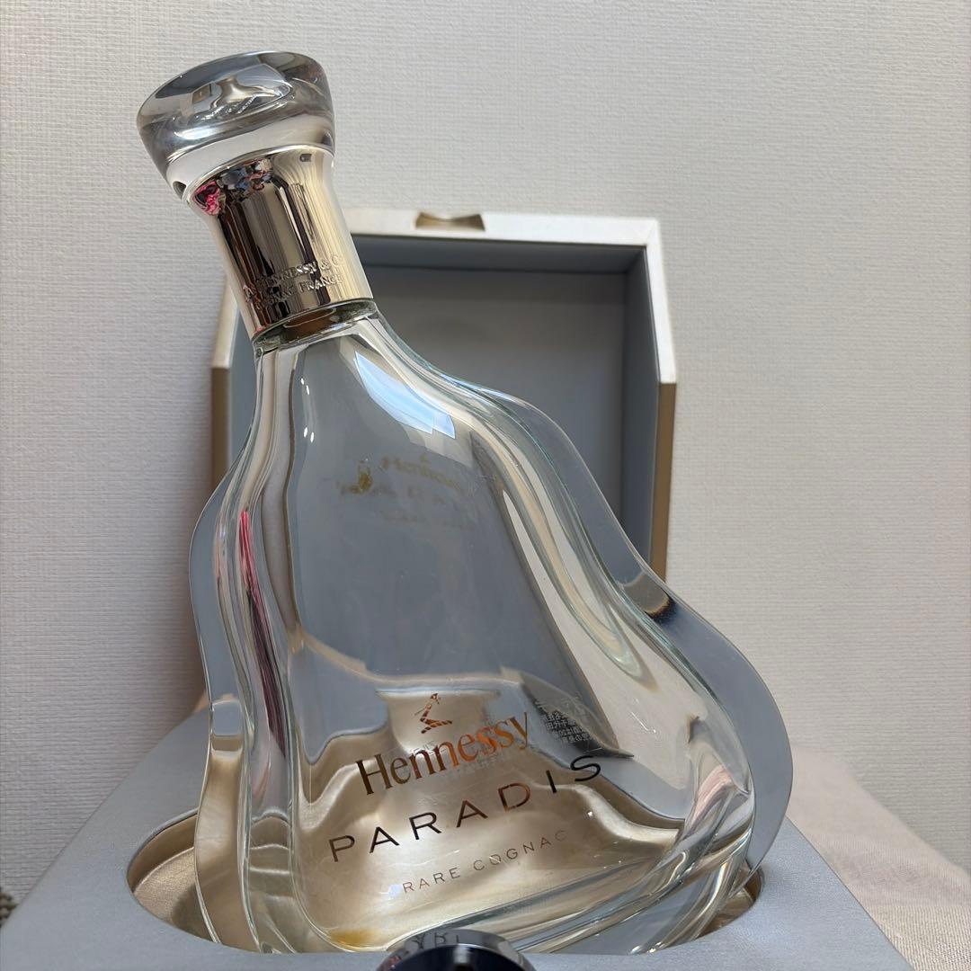 ヘネシーパラディブランデー空き瓶、ケース