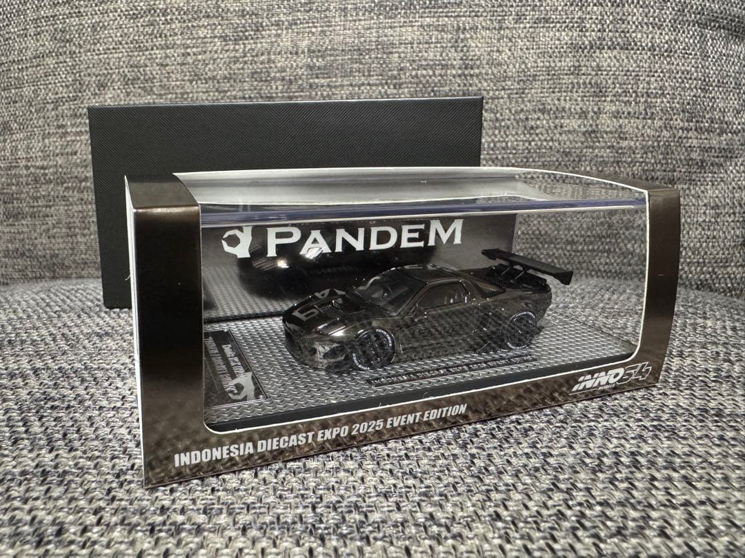 INNO64 1/64 インドネシア限定　チェイス￼￼ NSX PANDEM