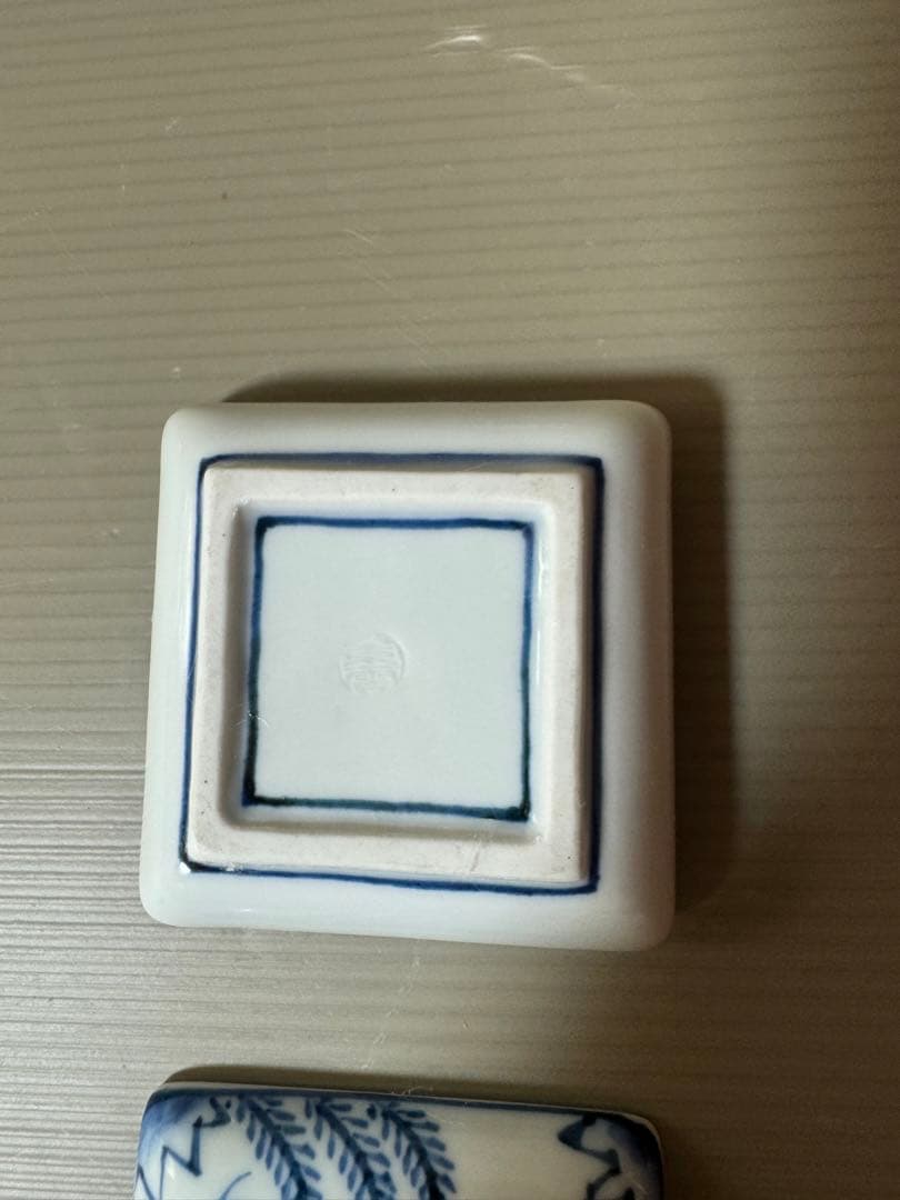 2767 景雲作　染付隅田川　香合