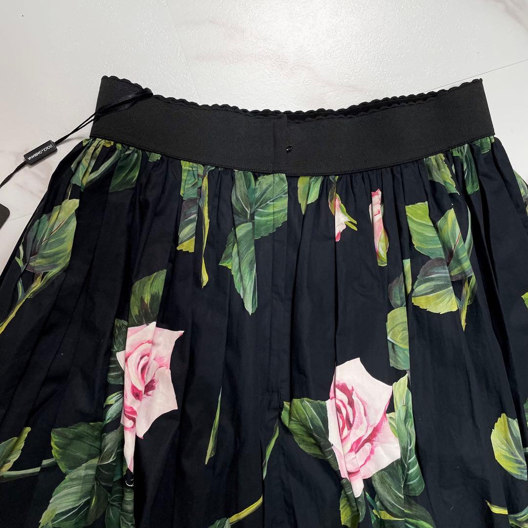新品タグ付✨Dolce&Gabbana プリーツ フレア スカート 薔薇柄 42