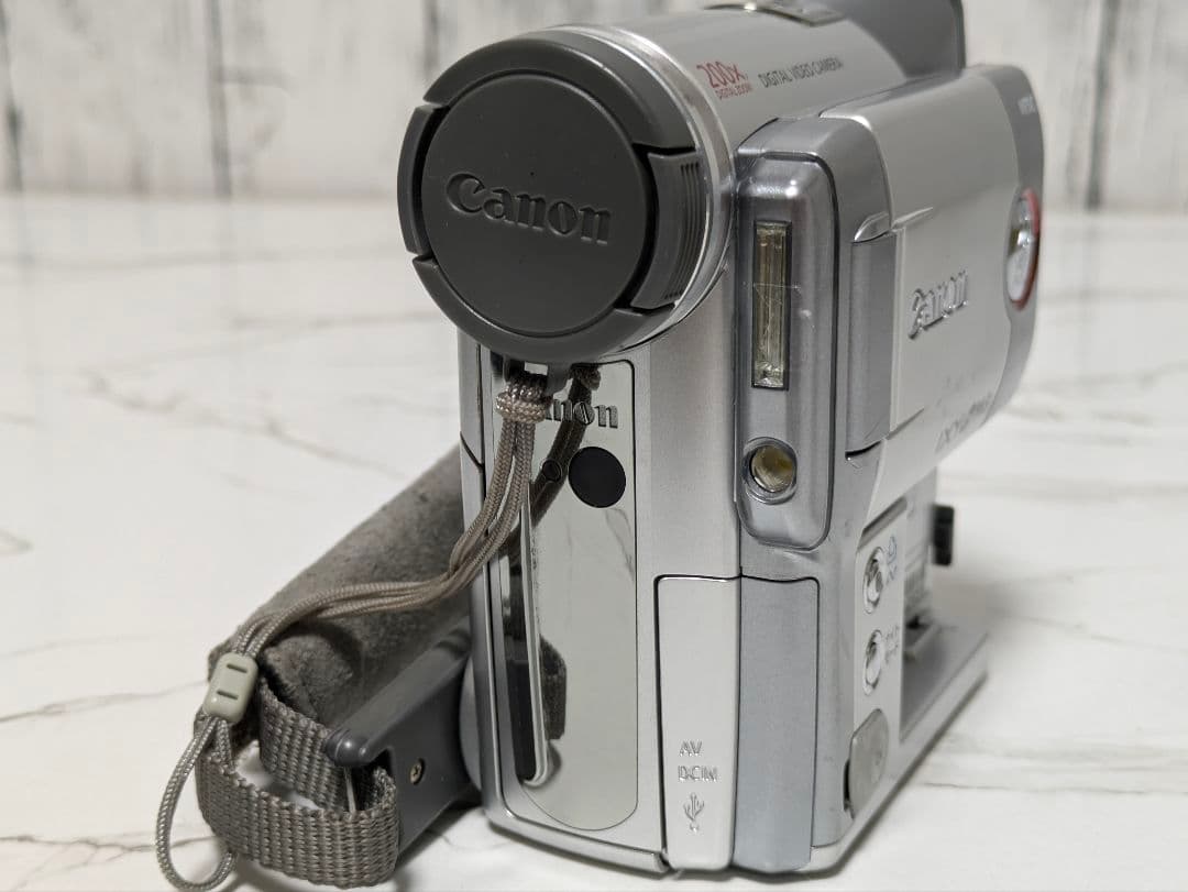 ③ Canon　DM-IXY DV M3　MiniDV対応　豪華セット