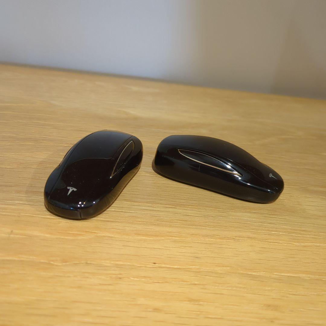 Tesla Model X キーフォブ