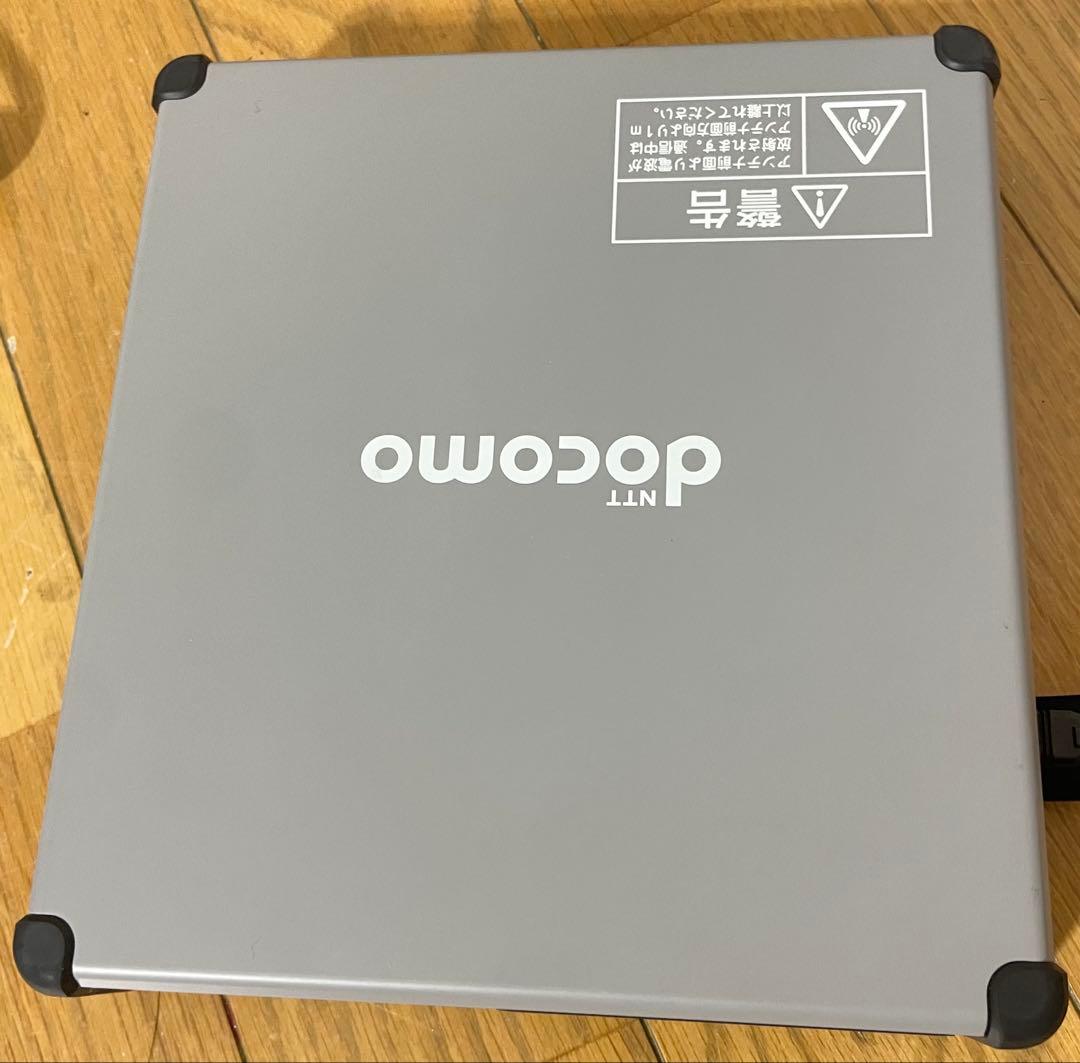 【未使用に近い】NTTドコモ 衛星可搬端末01 J10-0007