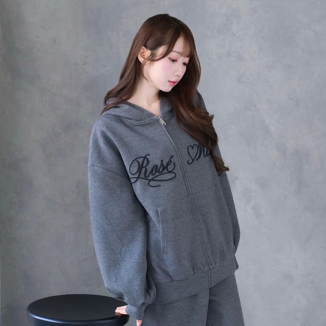 RoseMuseロゼミューズ Logo 3d embroidery hoodie