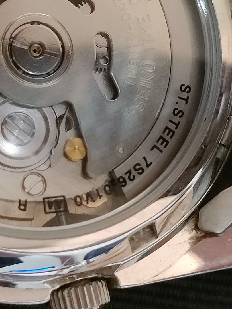 【美品】SEIKO 5 デイト 裏スケルトン 自動巻腕時計