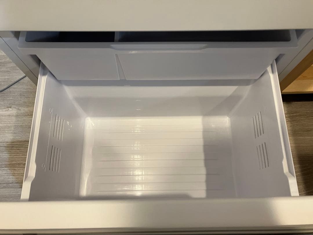 2025年製Panasonicチルド付冷蔵庫 【NR-C33ES1L-W】左開き