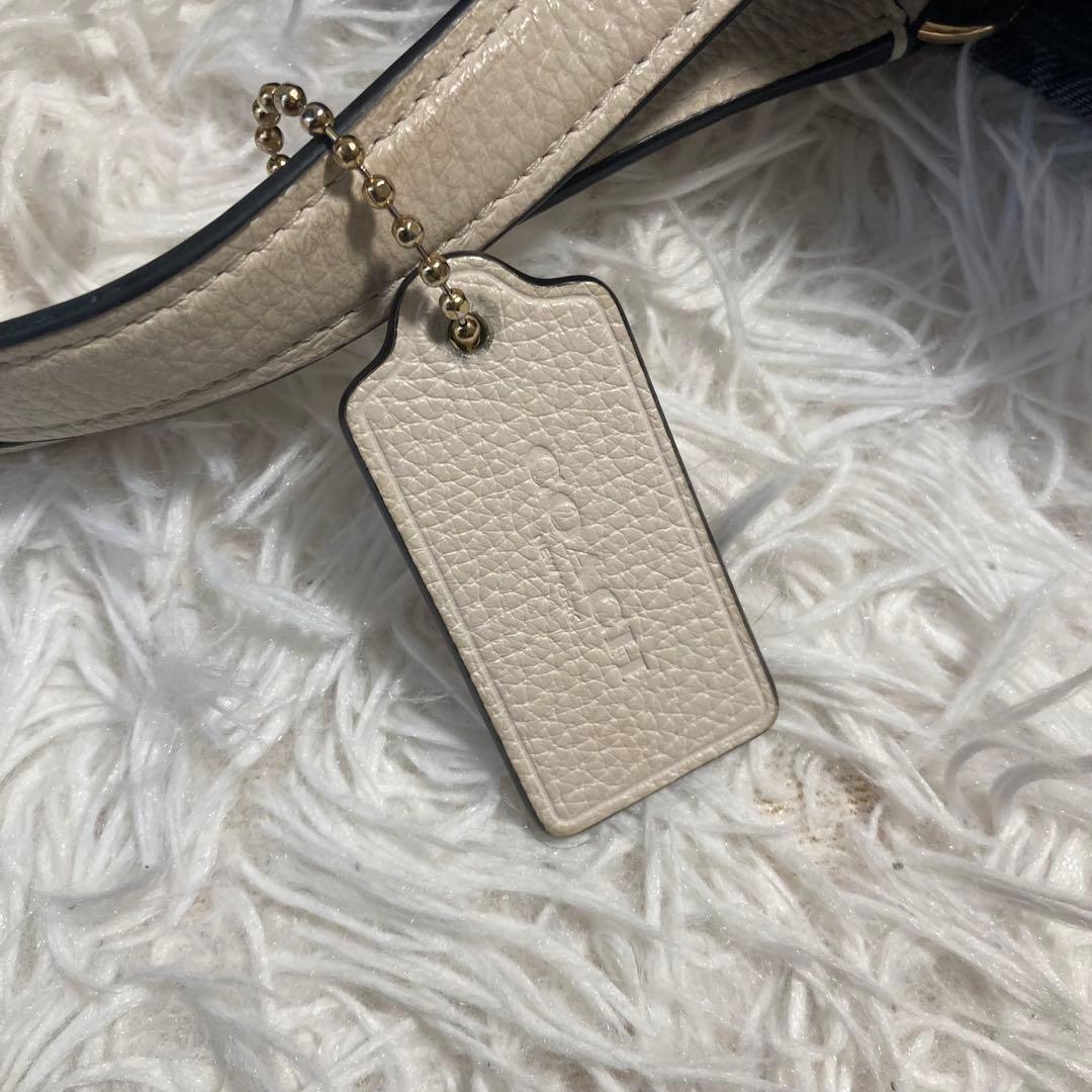 美品　現行　コーチ　ショルダーバッグ　2way デンプシー デニム　デカロゴ