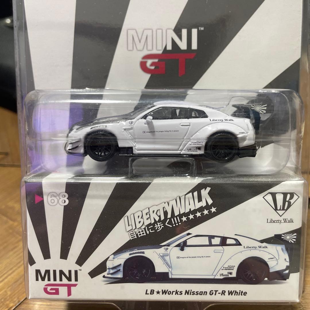 トイザらス限定 MINI GT LB★Works GT-R Aventador