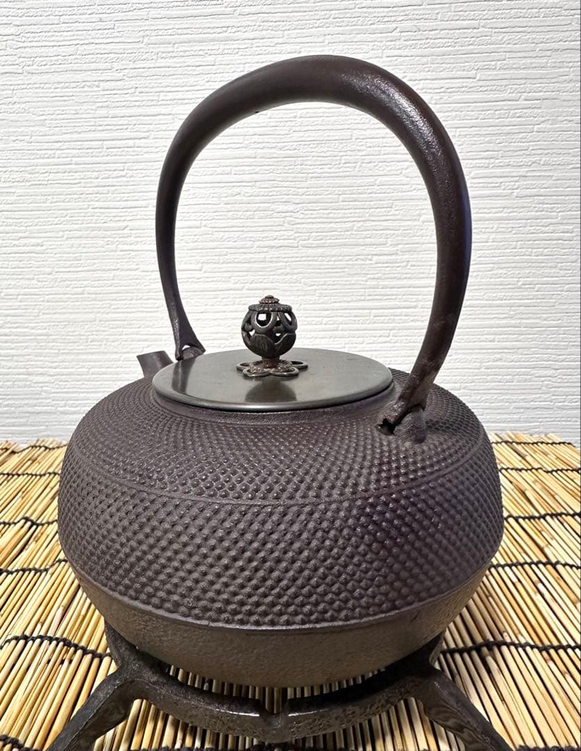 未使用、保管品　南部長文堂　長谷川 光昭造　斑紫銅蓋　南部鉄瓶　南部鉄器　鉄瓶