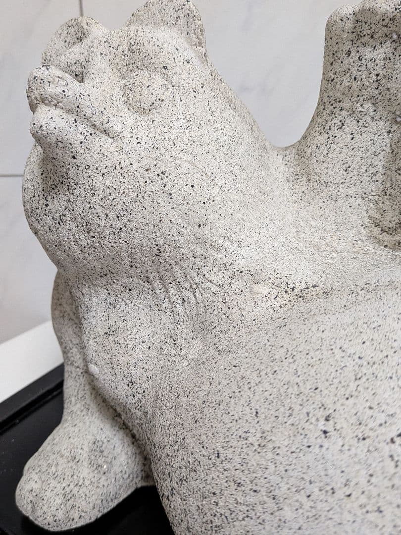 花崗岩（御影石）全長２４Ｘ横幅２３Ｘ高さ２４センチ重量１０キログラム超タヌキ置物