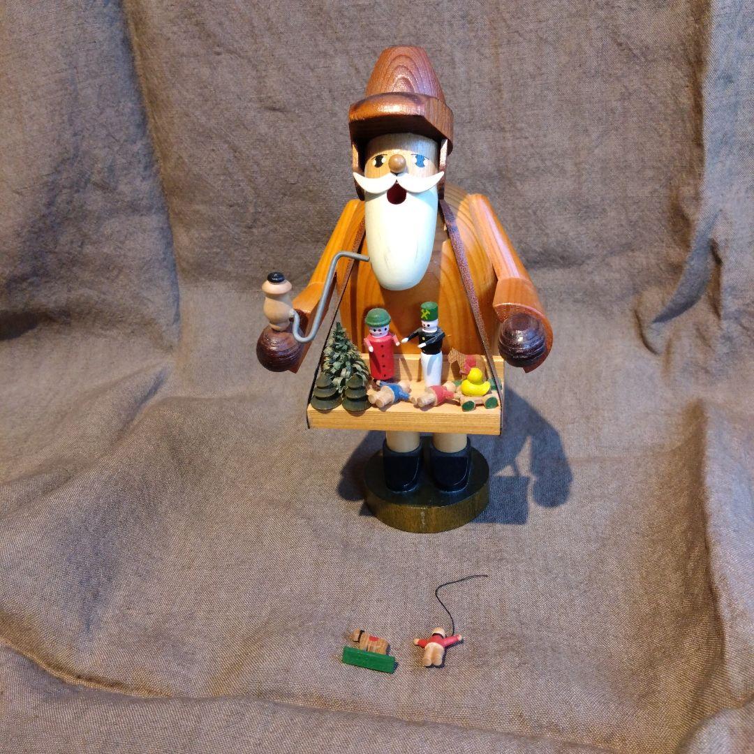 煙出し人形　白い髭のおもちゃ売り屋さん