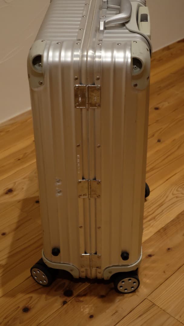 RIMOWA リモワ　TOPAS トパーズ　シルバー　TSA承認ロック