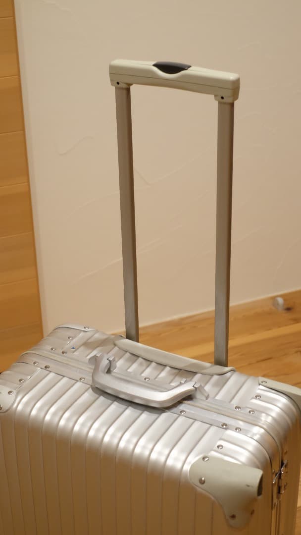 RIMOWA リモワ　TOPAS トパーズ　シルバー　TSA承認ロック