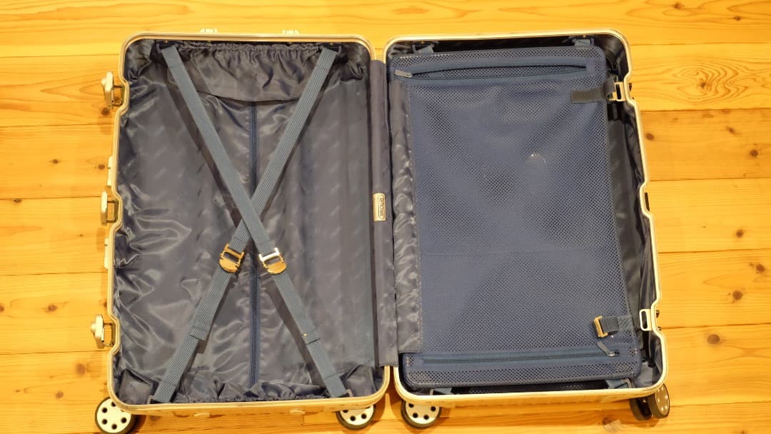 RIMOWA リモワ　TOPAS トパーズ　シルバー　TSA承認ロック