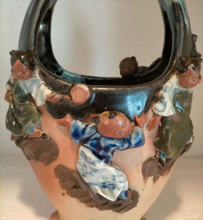 希少　隅田焼 石黒香々 高浮彫人物 花瓶 アンティーク 里帰り