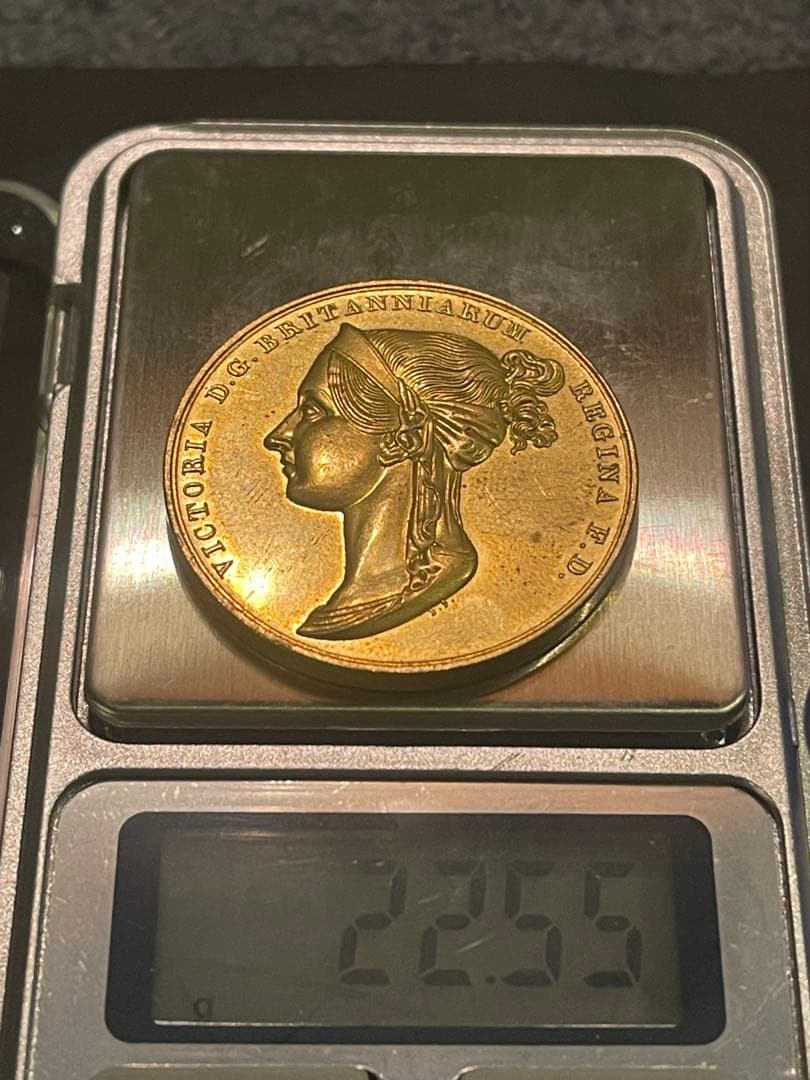 【荘厳ヴィクトリア女王 メダリオン金貨 コレクション】重厚感抜群・レリーフ美品