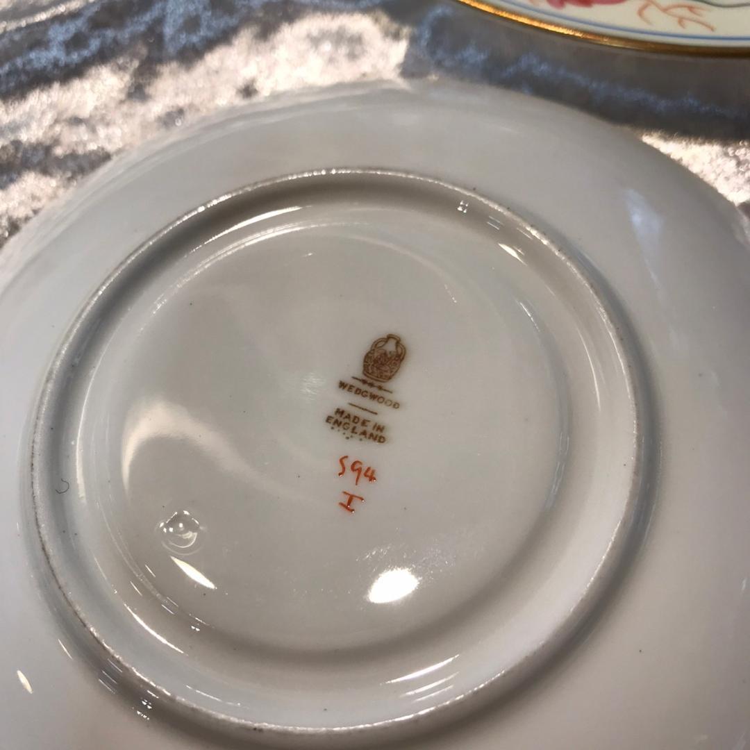 ウエッジウッドのトリオ　銘有　金彩　花柄　2組セット