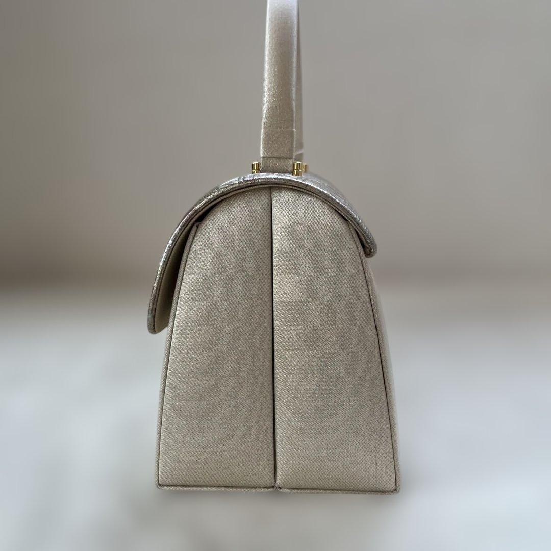 伊と忠 未使用タグ付き金彩クラフト 和装バッグ フォーマルバッグ 高品質