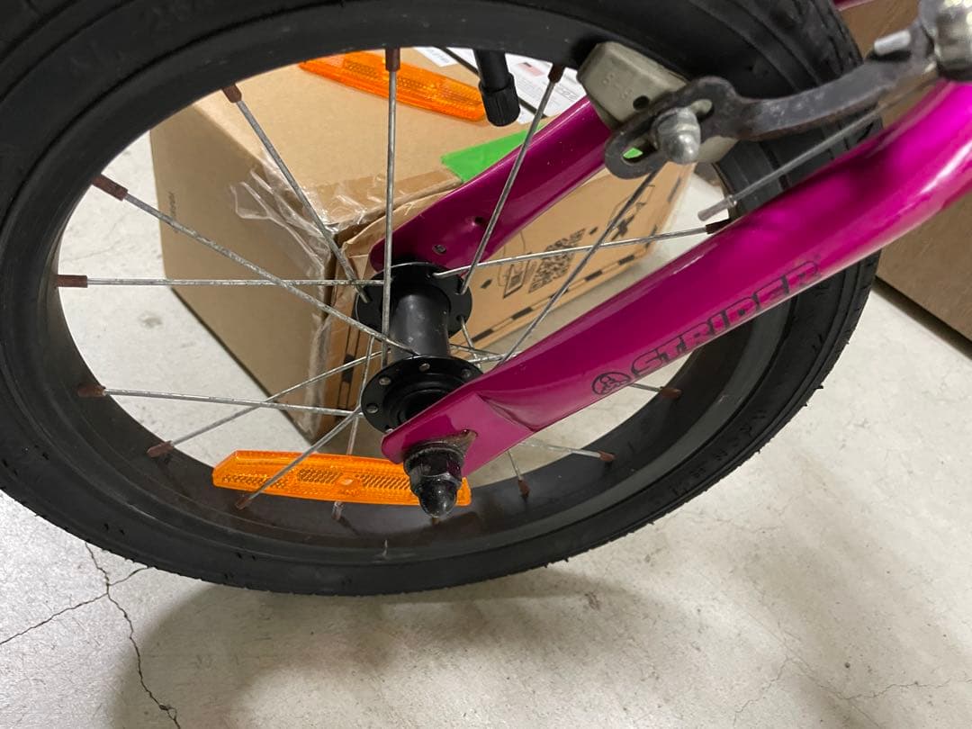 STRIDER バランスバイク 12インチ ピンク　ペダル　14x