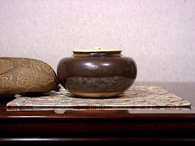 京焼・清水焼　橋本永豊 作「さが」茶入　２点　無傷　仕覆　箱保護　保証。