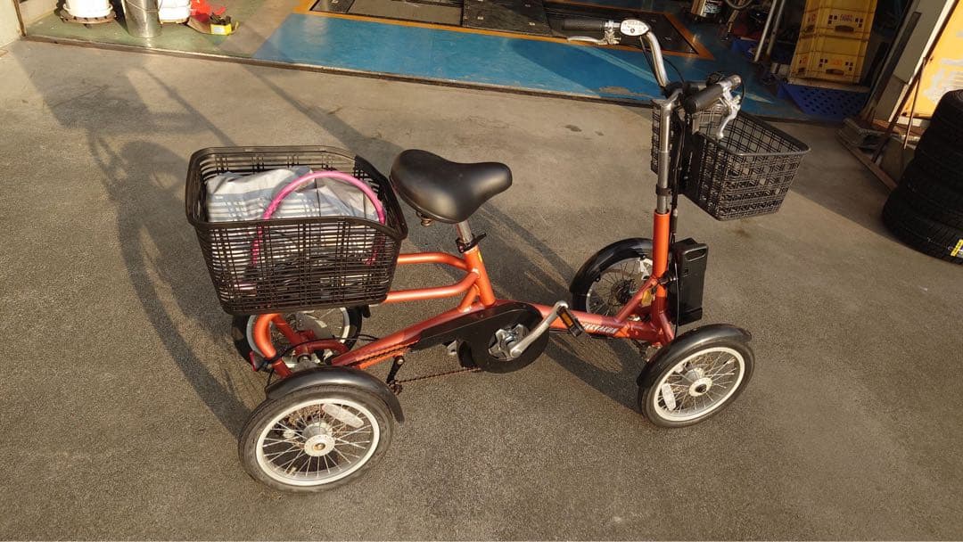 （ホワイト）けんきゃくん 電動四輪自転車