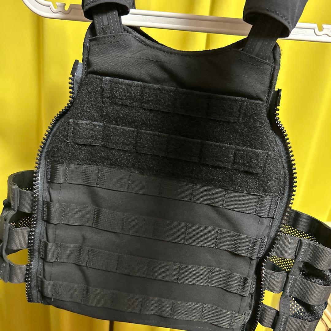 （実物）VELOCITY SYSTEMS プレートキャリア