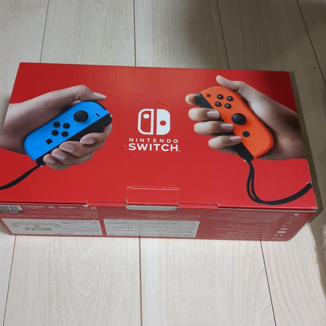 美品　Nintendo Switch 本体 　ジョイコン付き