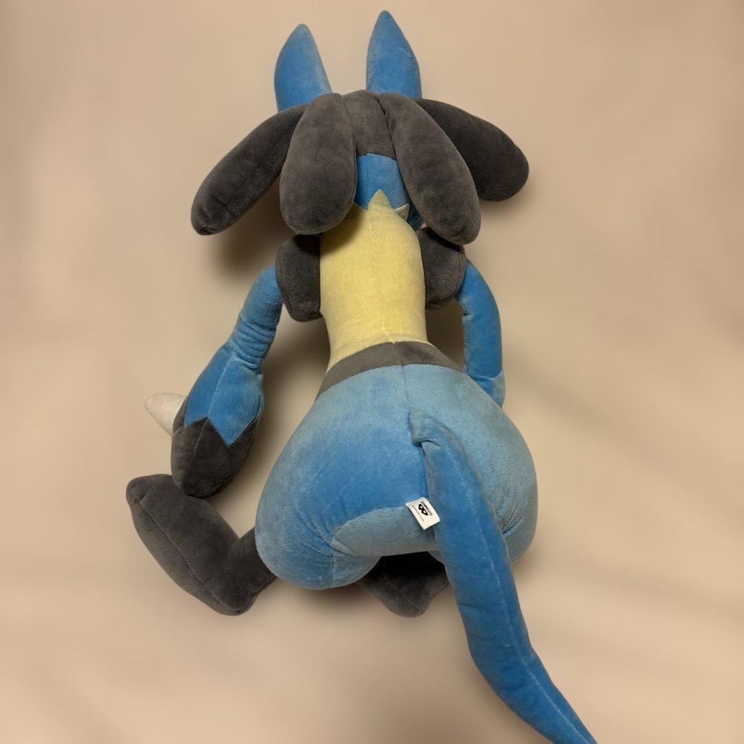 ポケモン　　ぬいぐるみ　ルカリオ