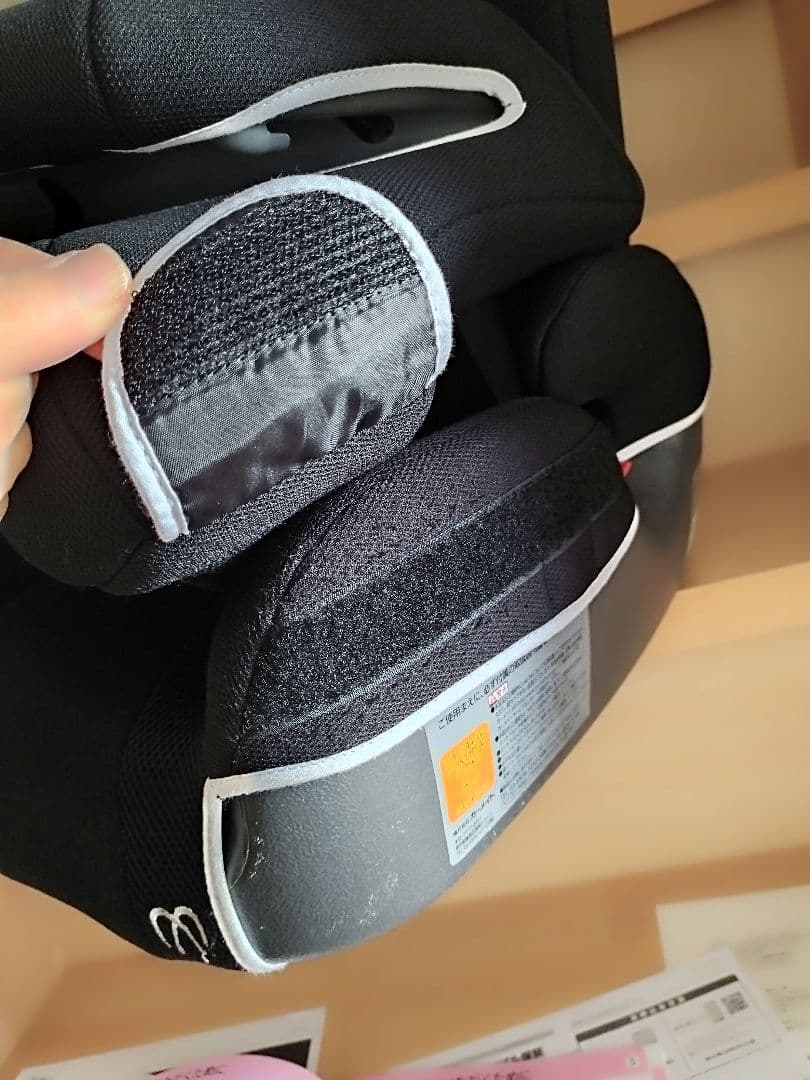 エールベベ　チャイルドシート ブラック　サラット3ステップクワトロ　ALC246