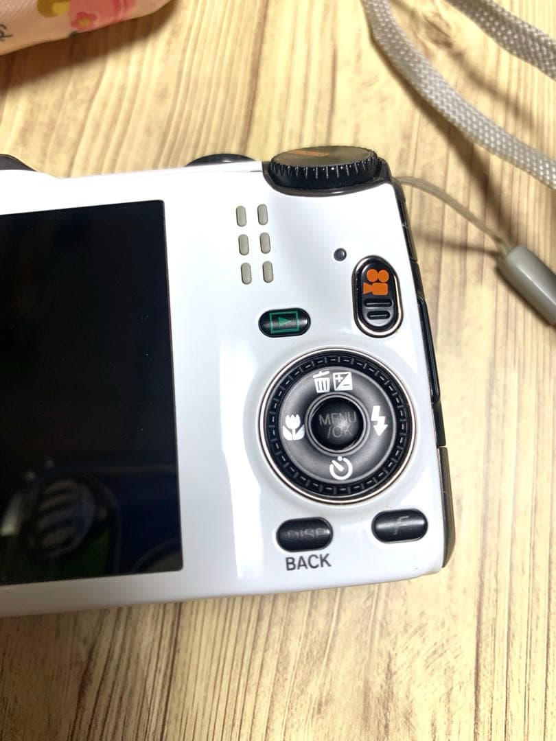 デジタルカメラ FUJIFILM FINEPIX F600EXR