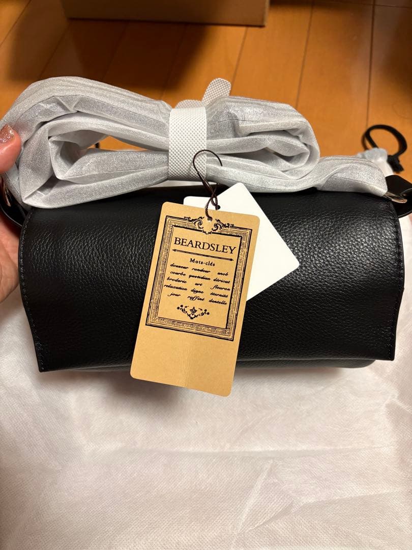 BEARDSLEY ビアズリー ミニレザーボディバッグ