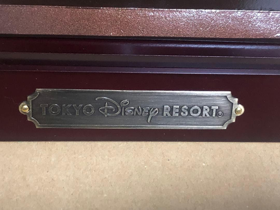 東京ディズニーランド　ダンボ　ブロンズ像