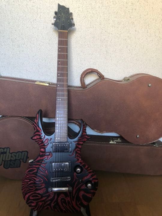 ギター SPEAR Ragnarok Volcano