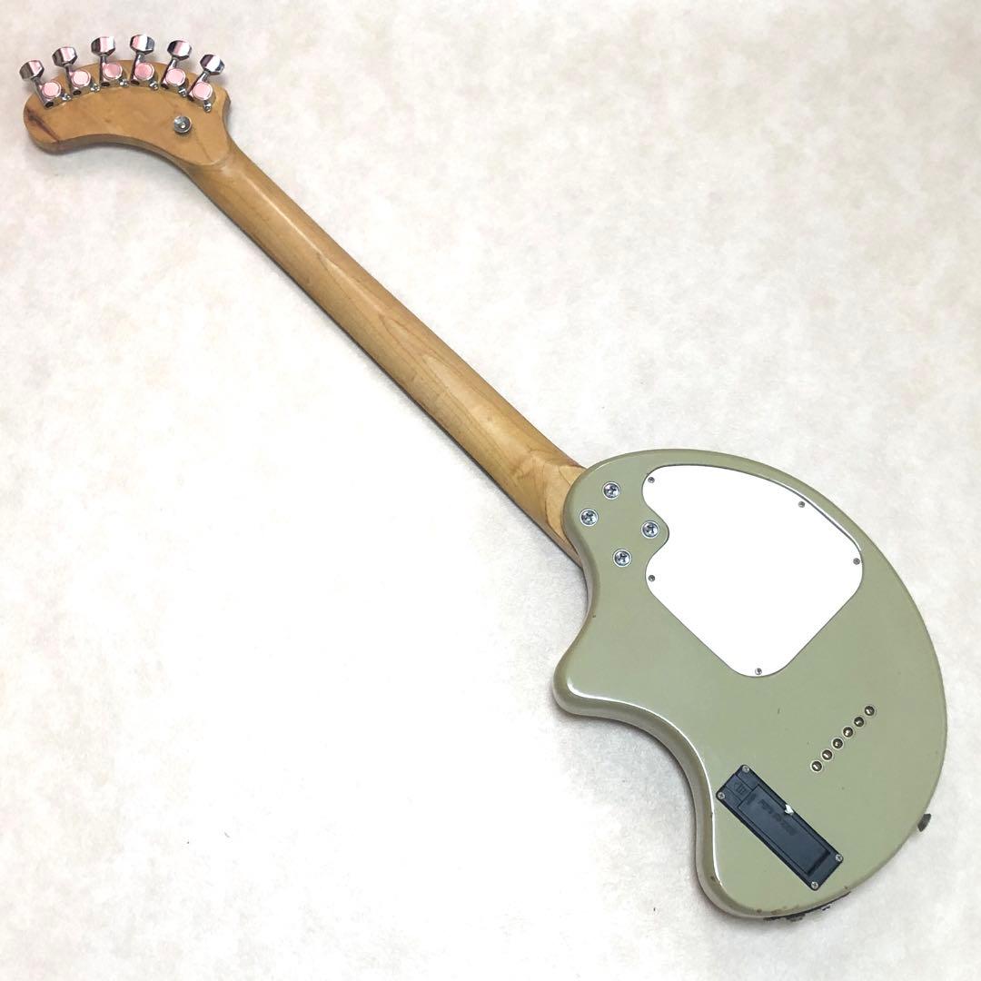 最終値下！！ZO-3 グレー アンプ内蔵ミニギター ヘッドフォン端子付き！！