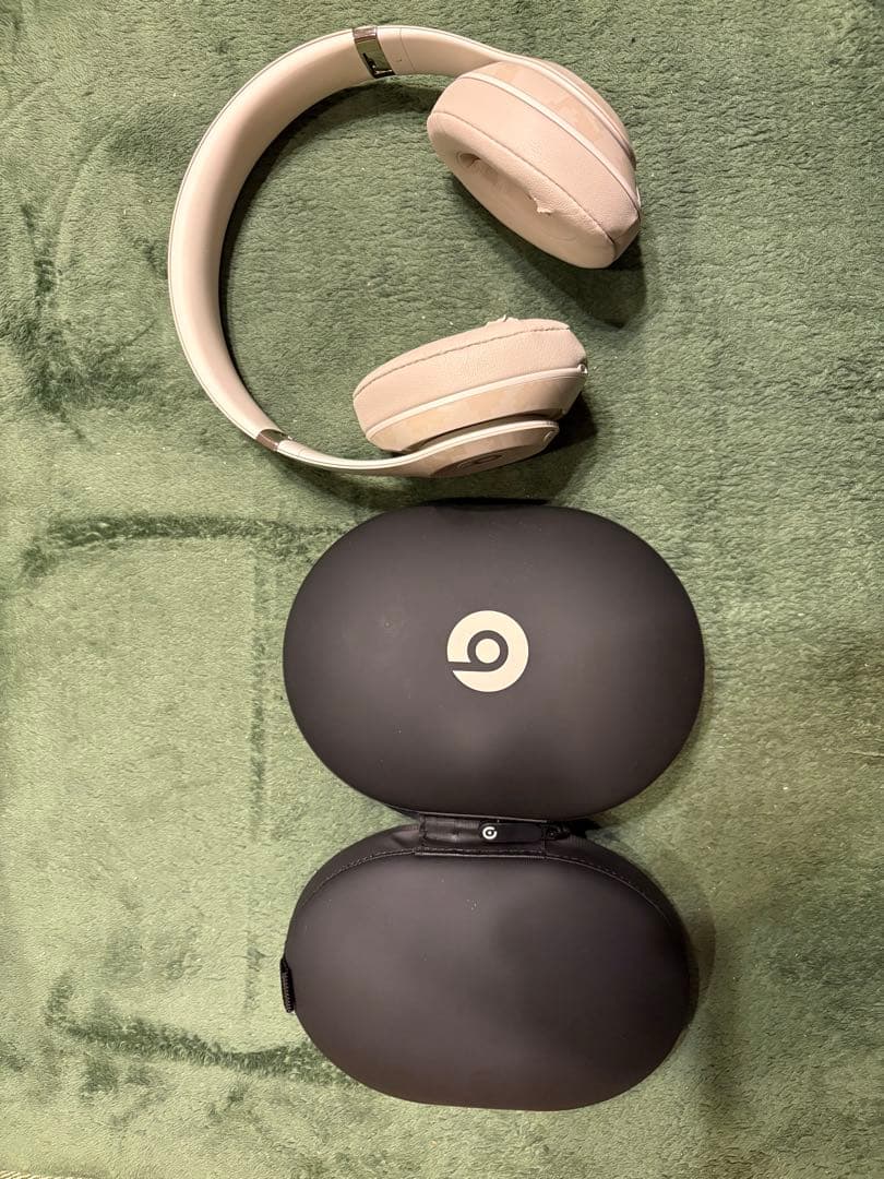 Beats ワイヤレスヘッドホン ベージュ