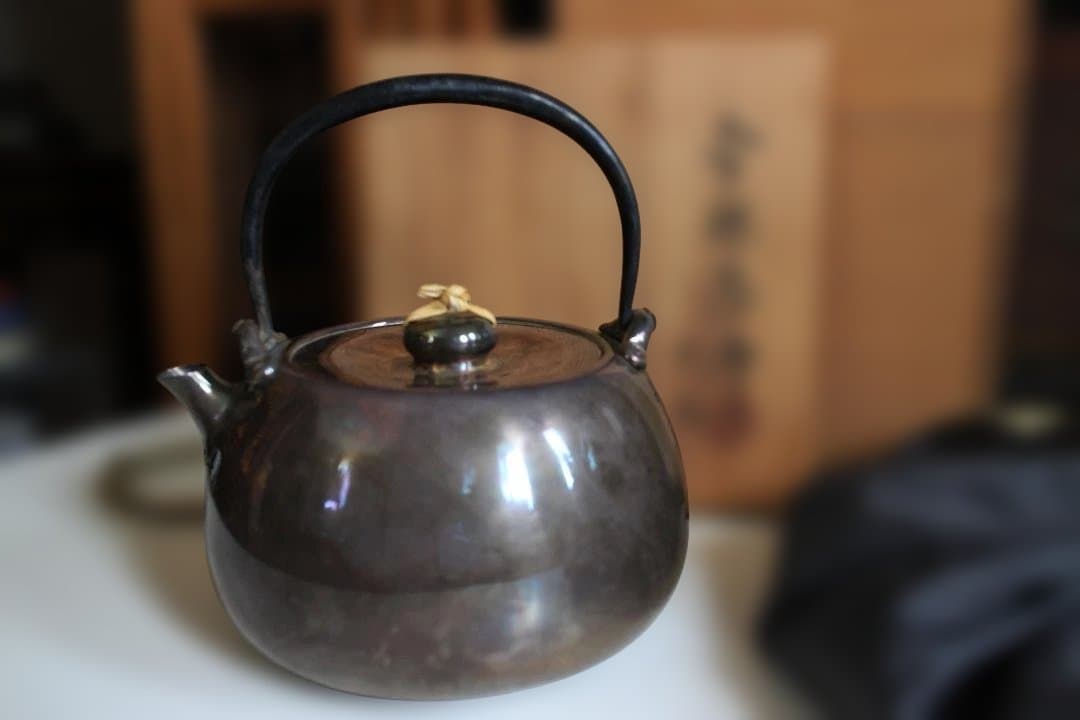 北村静香作　南鐐鉄の釣湯沸　共箱　純銀銀瓶430g　 急須茶道具茶器茶托茶碗茶筒