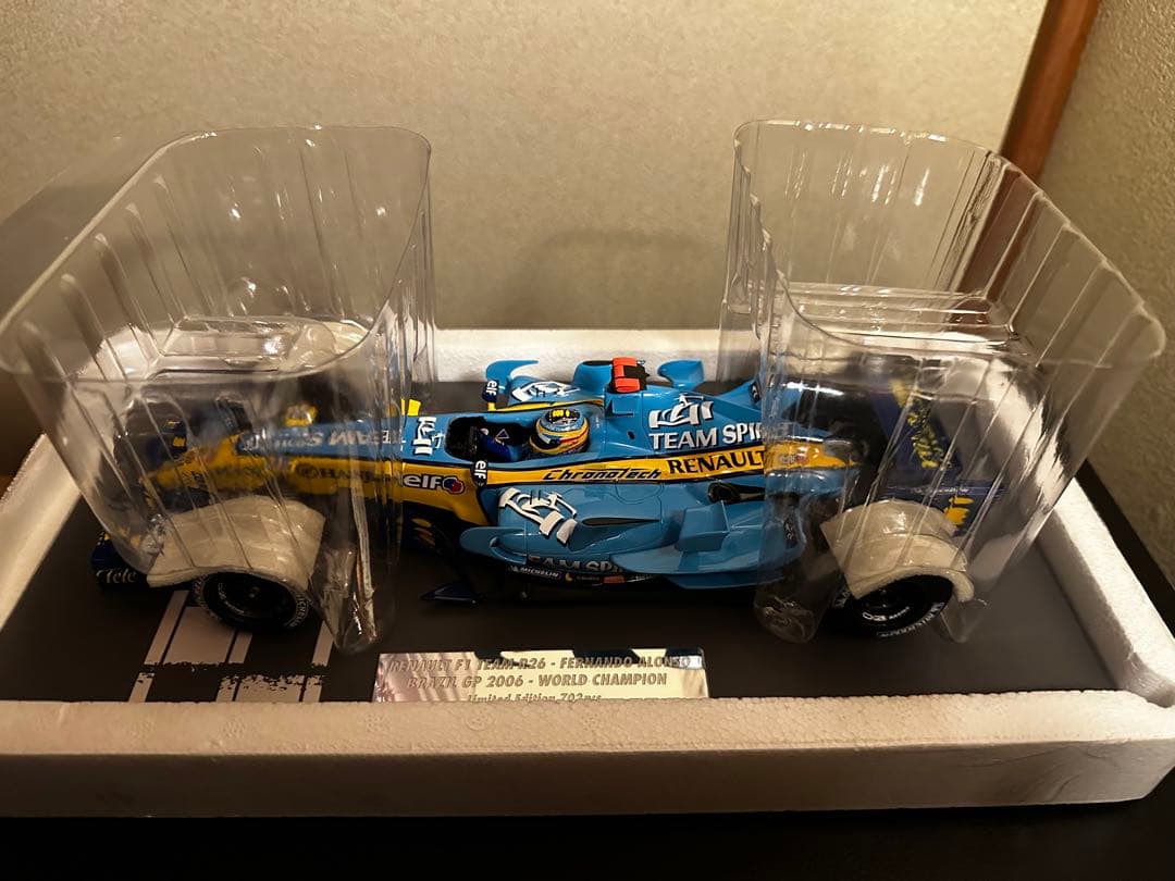 1/18 ルノー R26 2位 ブラジルGP F1 2006 F.アロンソ