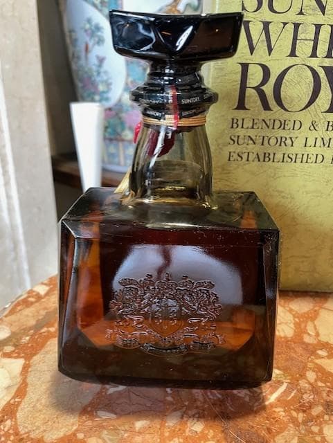 ウイスキー Suntory Whisky  750ml
