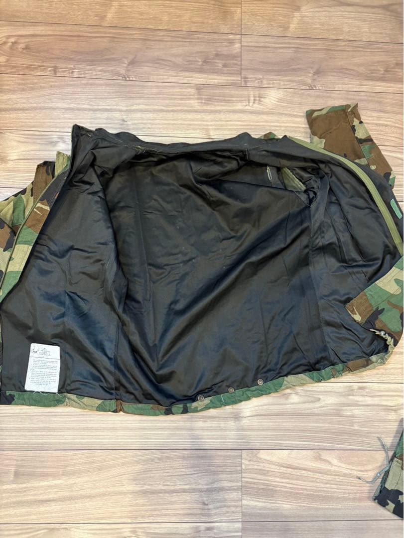 米軍放出品　科学防護服　中古 ウッドランドカモ